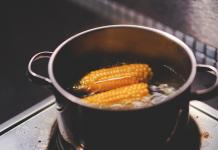 Kā pareizi un cik ilgi pagatavot kukurūzu - svarīgi padomi