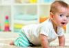 Barnets utveckling i den sjätte månaden av livet Vad kan ett barn vid 6 månader pojke