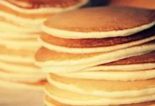 Recipe ng pancake na may sunud-sunod na mga larawan sa pagluluto